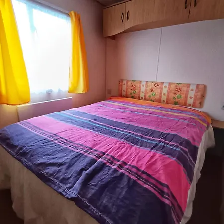 Beau Mobilhome Isole, Style De 40m2 Holiday home *