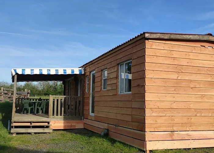 Beau Mobilhome Isolé, Style De 40m2 Сasa de vacaciones Lussac-les-Châteaux