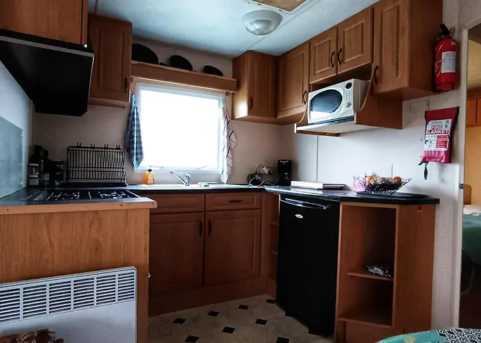 Beau Mobilhome Isolé, Style De 40m2 Lussac-les-Châteaux